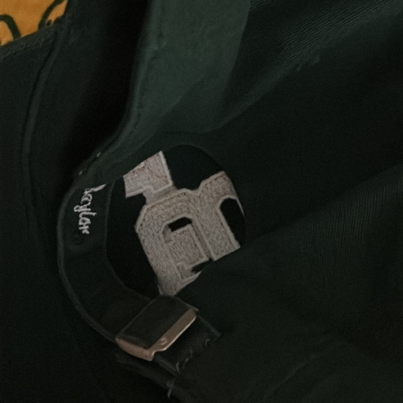 BU cap - Picture 3 of 4